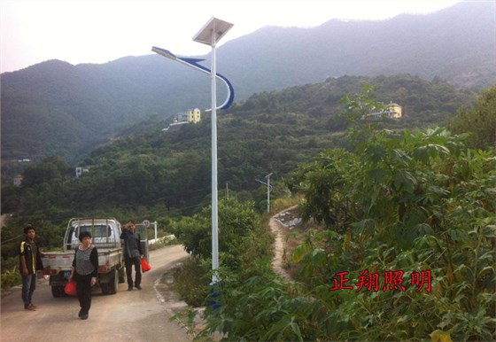正翔照明太阳能路灯